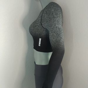 Gym Shark Adapt Long Sleeve Crop Top